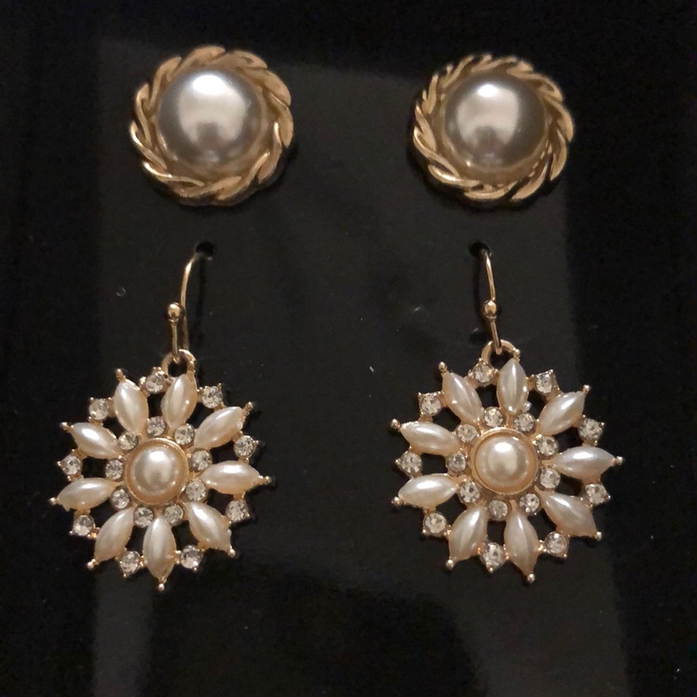 2 Pairs of Earrings Set